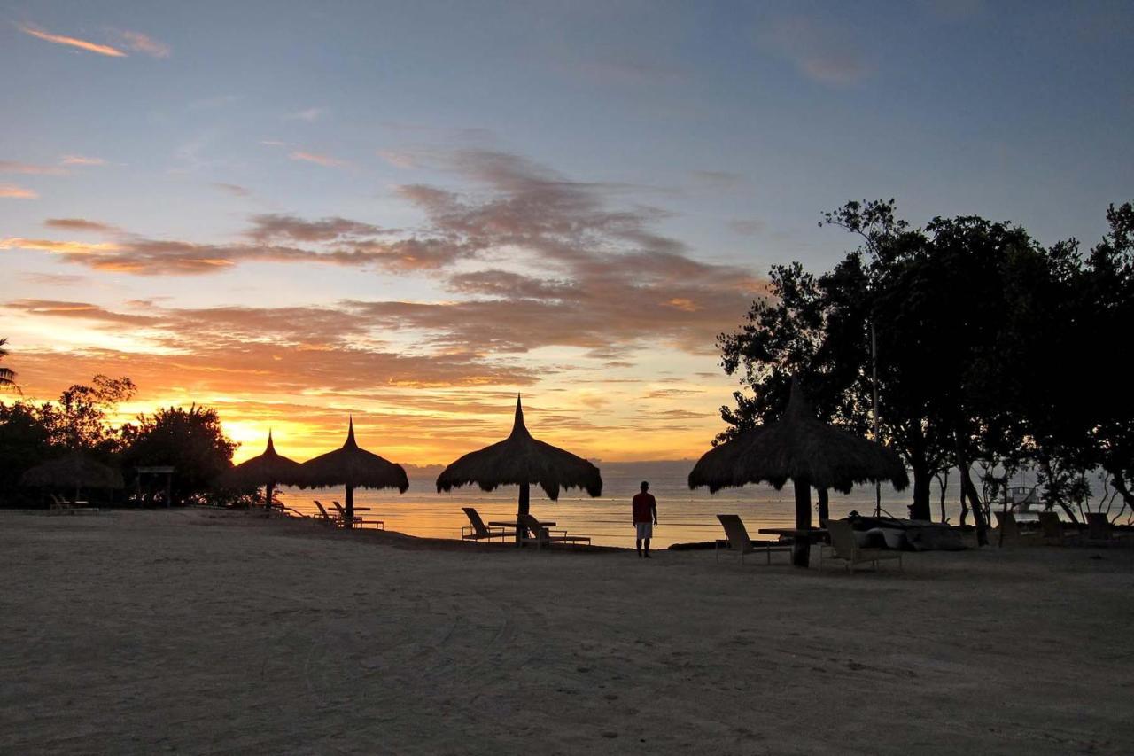 Bluewater Panglao Resort Екстериор снимка