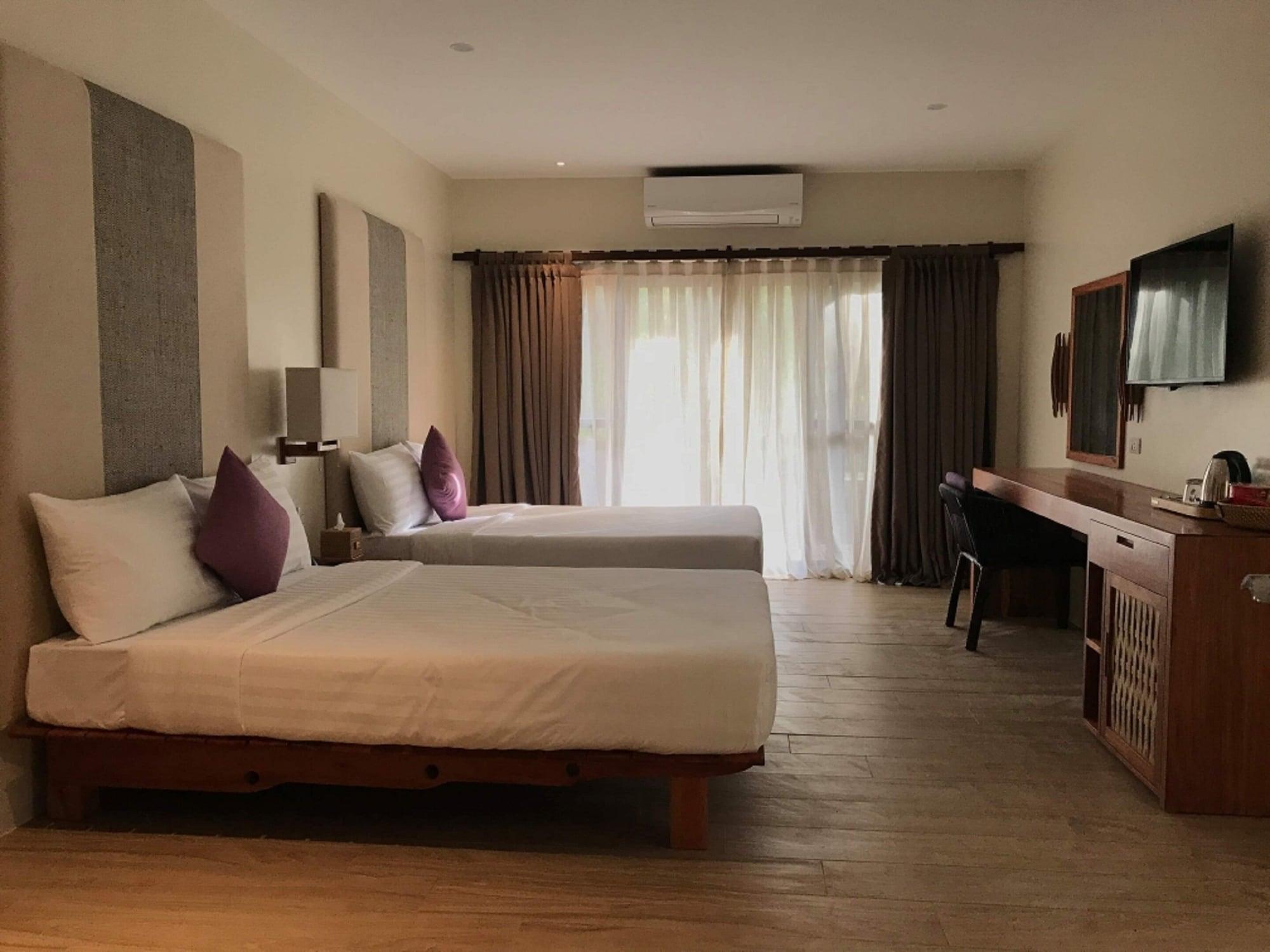 Bluewater Panglao Resort Екстериор снимка